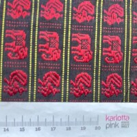 Bordürenstoff Elephant and Peacock rot