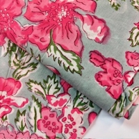 Blockprint Flowerpink on light blue