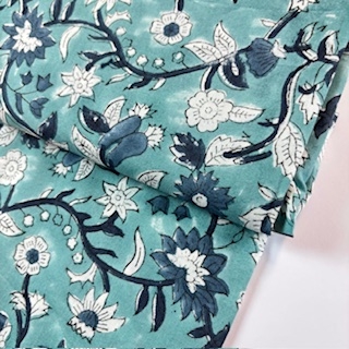 Blockprint Flower elegance on water