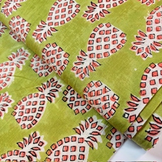 Blockprint Pineapple on green