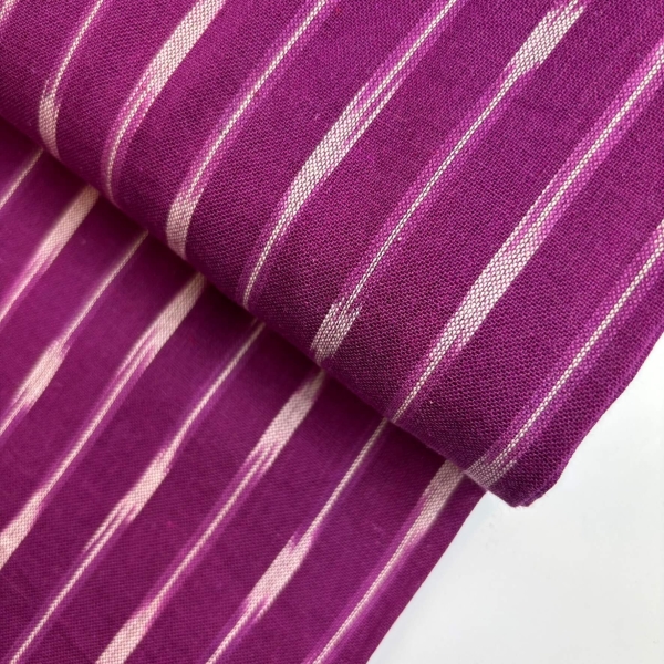 IKAT Baumwollstoff White on magenta